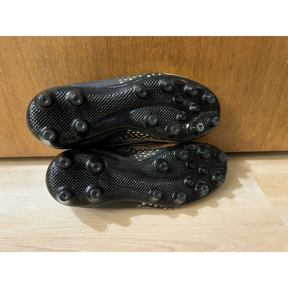 Daoquan‎ Soccer Shoes Boys Size EU 36, Youth 4 Approx Black Gold New